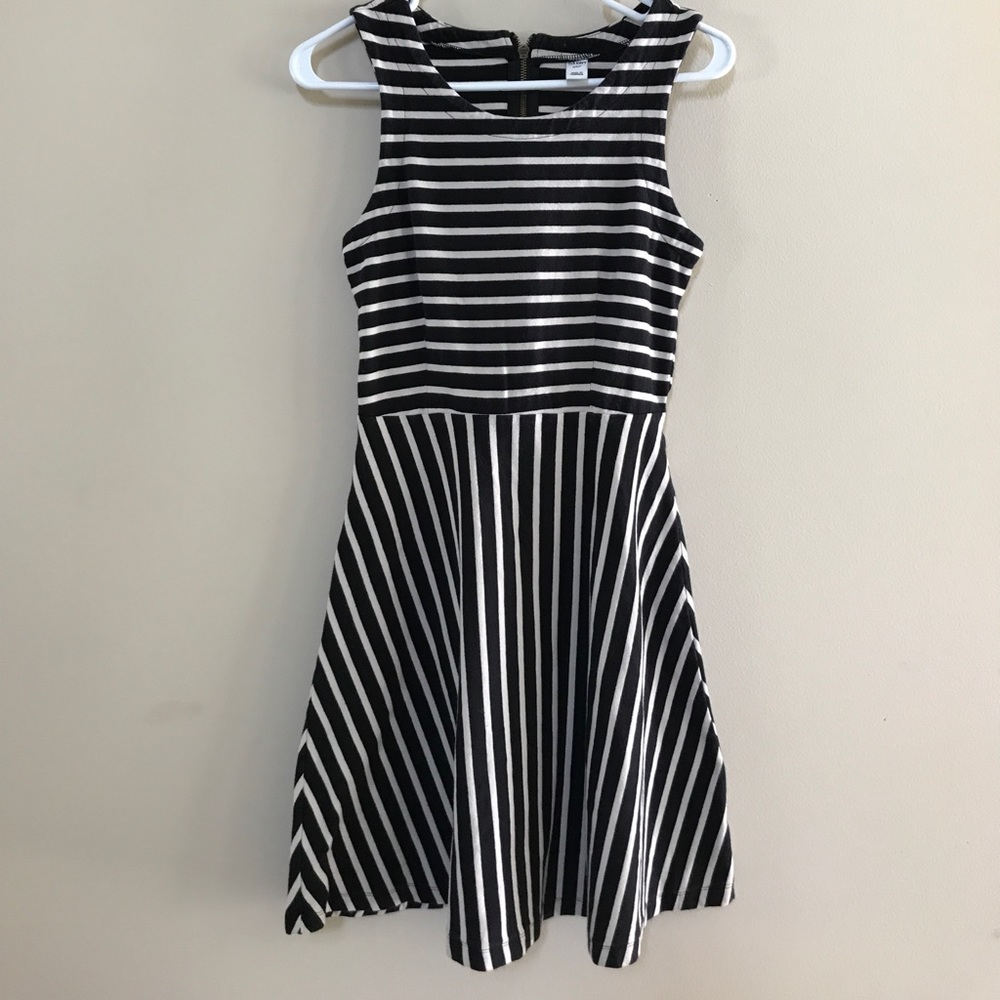Monochrome Striped Old Navy Sleeveless Dress
