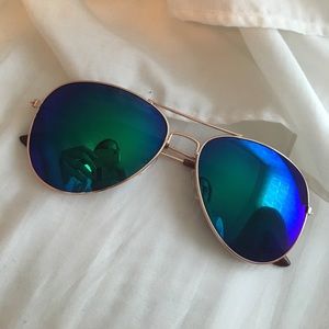 Blue/Green Reflective Sunglasses