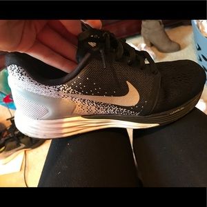 Nike Lunarglide 7 - Kids 7, Women's 8.5