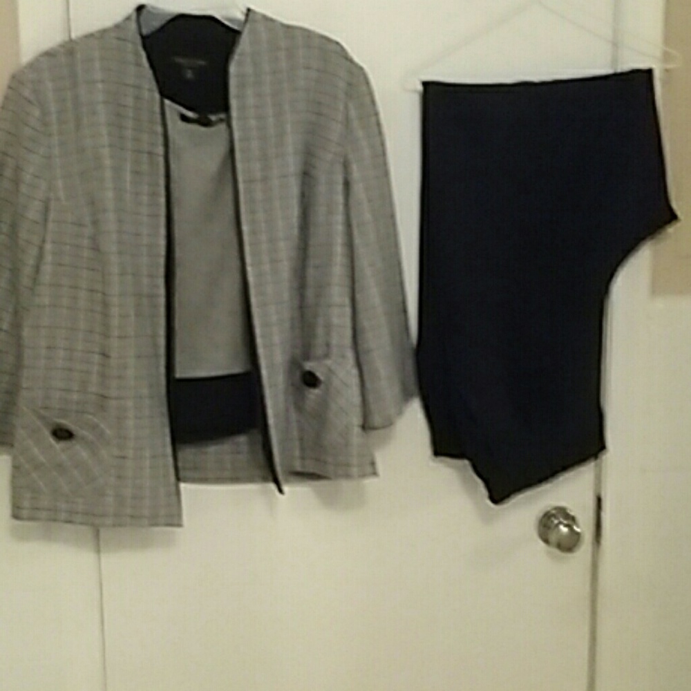 Women's Pants Suit