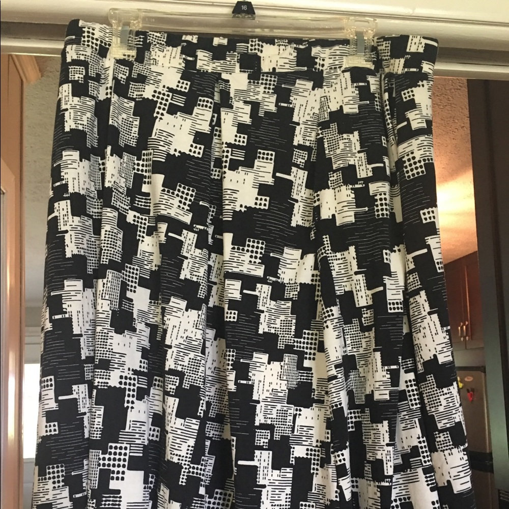 LulaRoe Madison Skirt