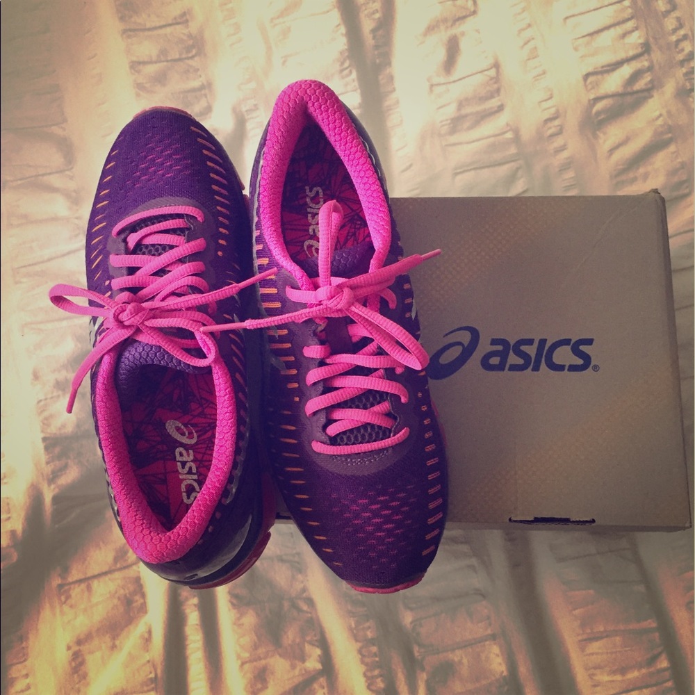 ASIC Gel Quantum Running Shoes