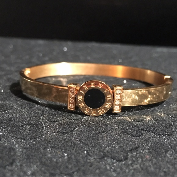 "Luxury Bangle" - Picture 2 of 2