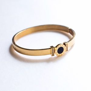 "Luxury Bangle"