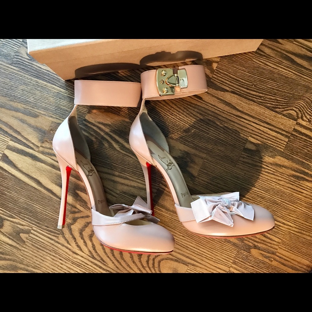 Christian Louboutin Fetish 120 Nude Size 37