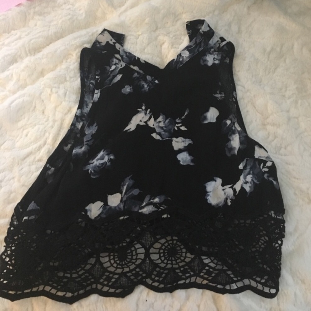 Pacsun crop top and short bundle