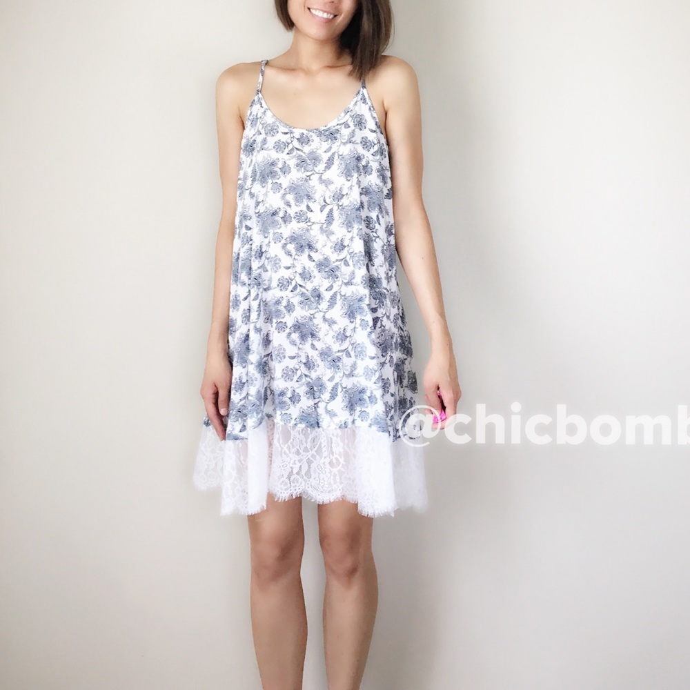 LAST 1 ! Floral Lace Dress WHITE BLUE - Picture 4 of 6