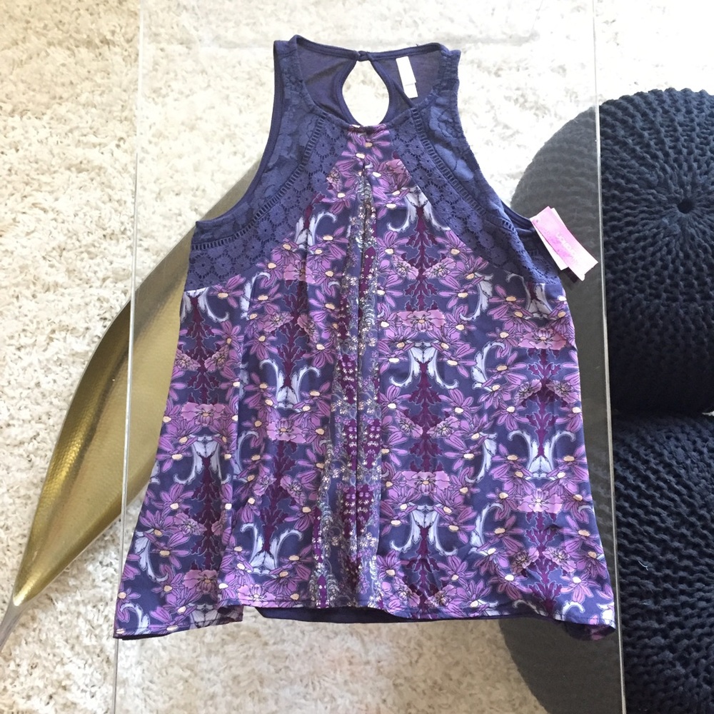 Floral Top NWT