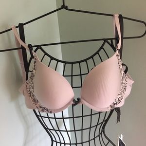 Victoria's Secret Sexy Push-Up Bra- 32C