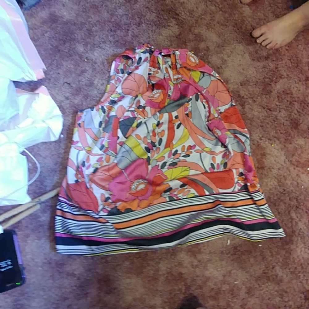 Tide neck pattern top size 2x