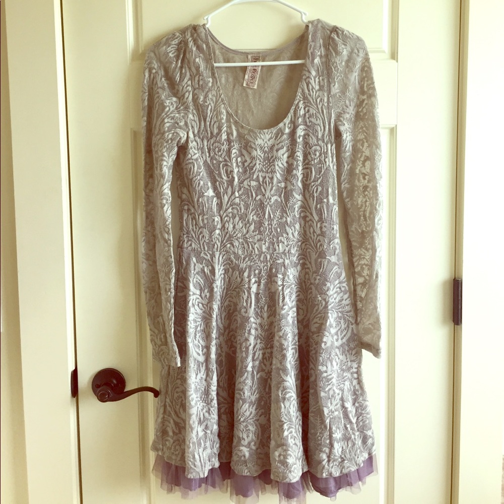 Gray lace long sleeve dress