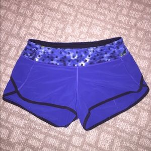 Lulu lemon size 6 speed shorts.
