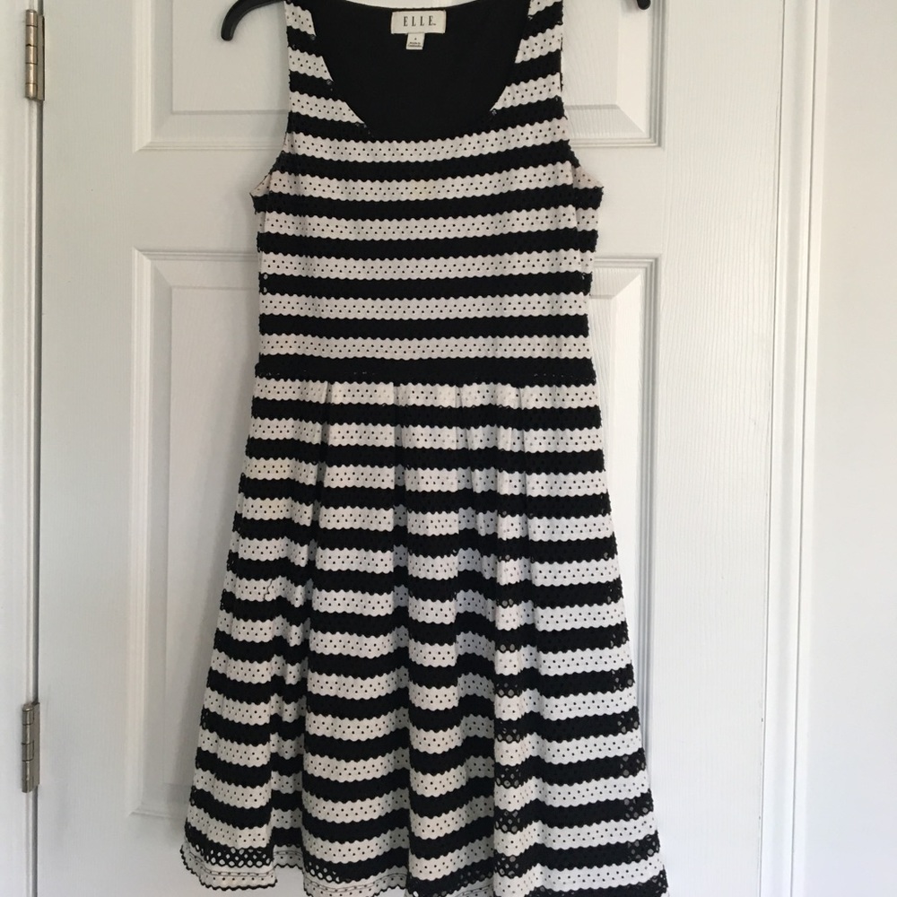 ELLE Striped Fit and Flare Dress Size 4