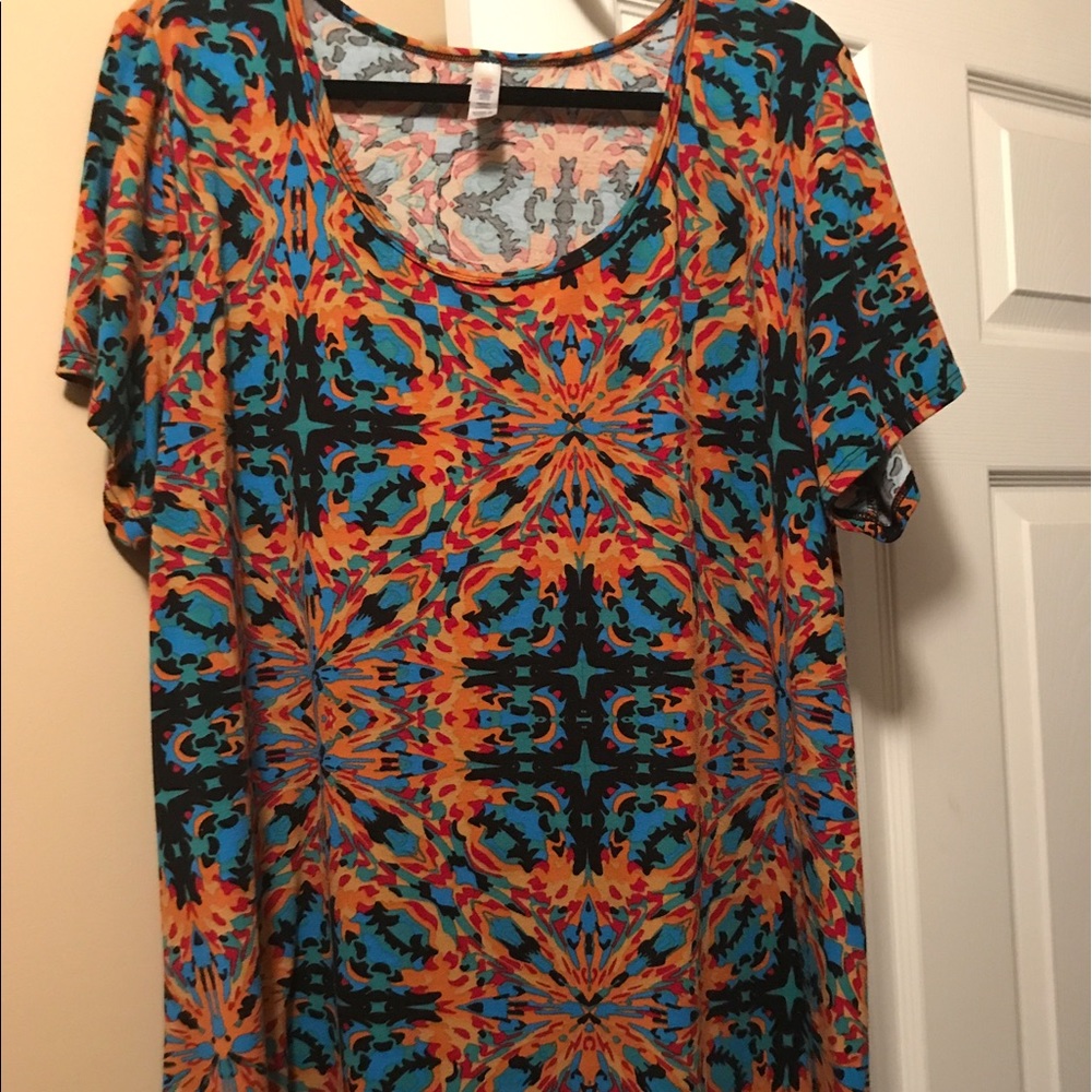 Lularoe Classic Tee 3XL