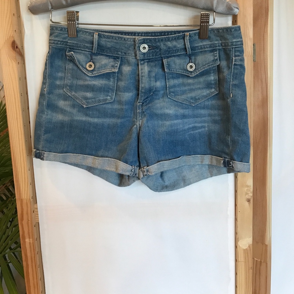 Levi's  high waisted pinup shorts