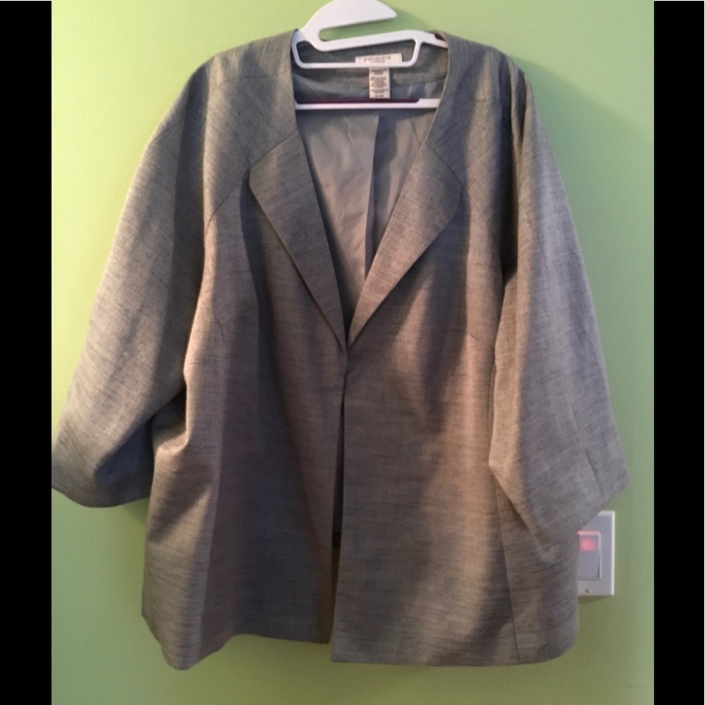 Covington 24-26W Woman's suit jacket