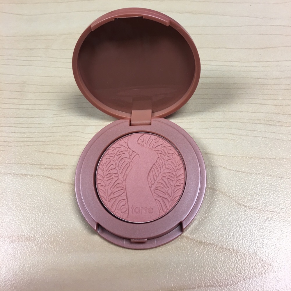 Amazonian Clay Blush in the shade of Paaarty