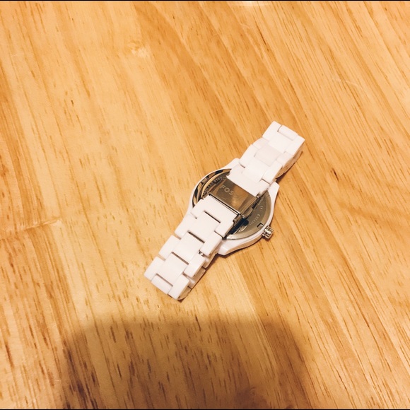 White Fossil Watch - Picture 2 of 3