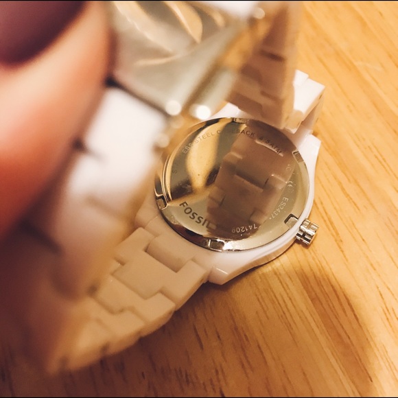 White Fossil Watch - Picture 3 of 3