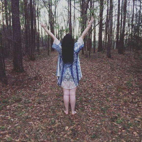 Meet your Posher, Cynthia - Picture 1 of 1