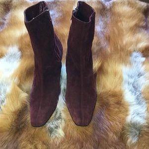 Maroon booties