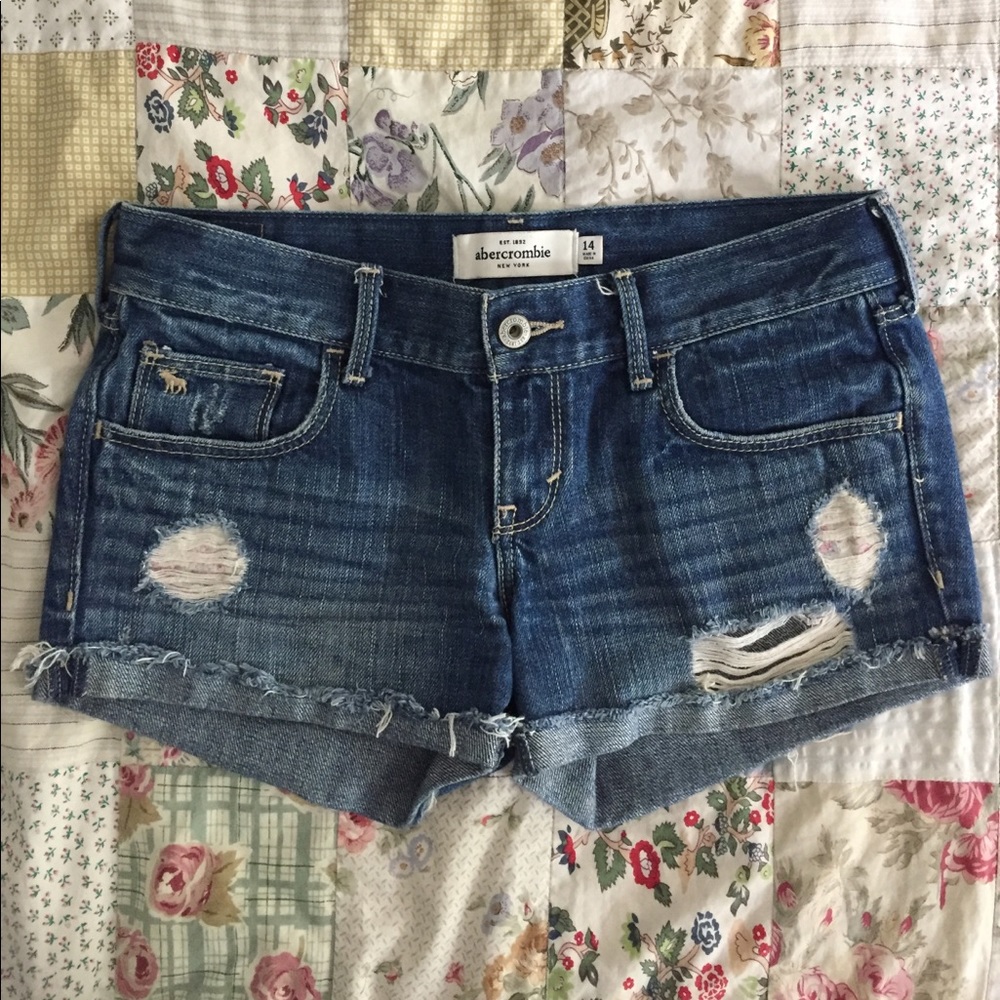 Abercrombie distressed denim short