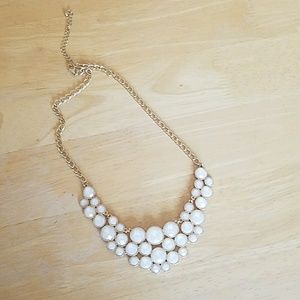 Cute white bubble necklace!