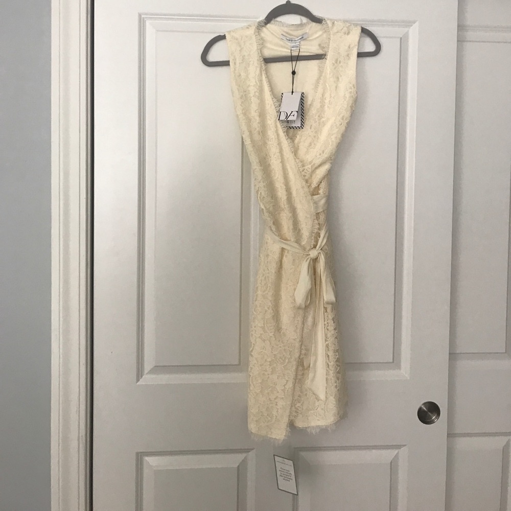 Diane Von Furstenberg Julianna two lace wrap