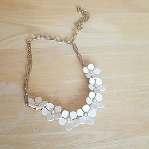 Pretty flower necklace!