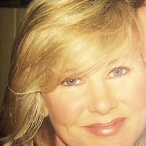 Meet your Posher, Laurie