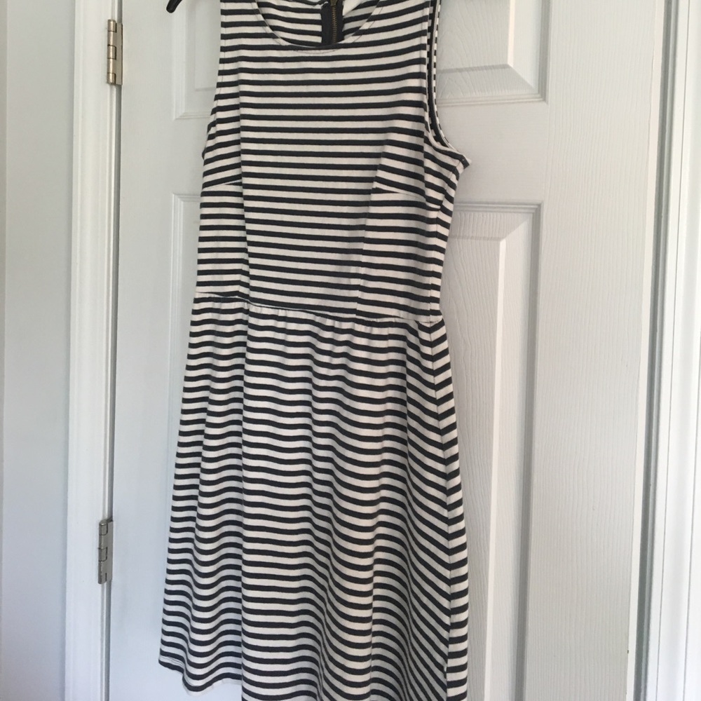 XS Old Navy Fit and Flare Dress