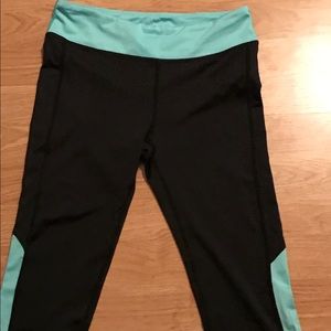 Forever 21 Cropped Sport Leggings
