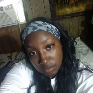 Meet your Posher, Yvette