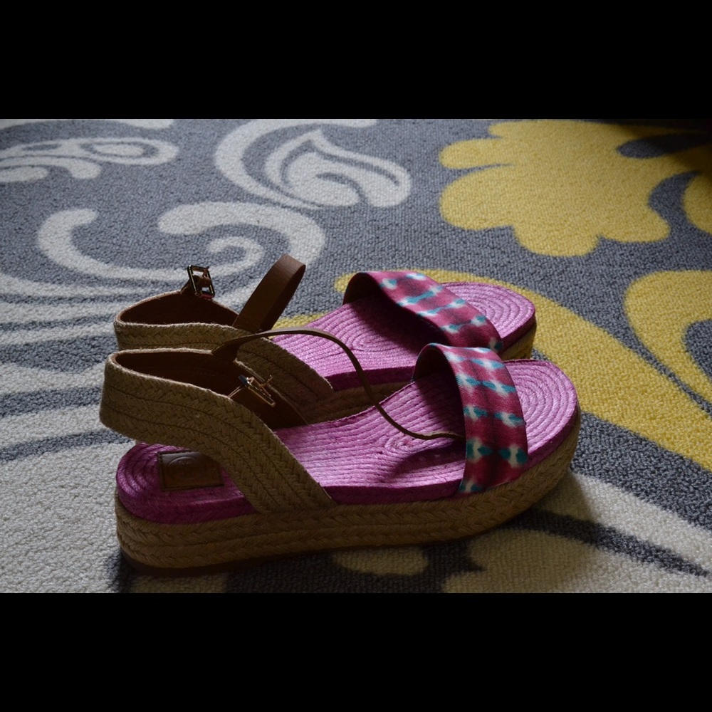 Tory Burch Gingham Platform Sandals size 7.5