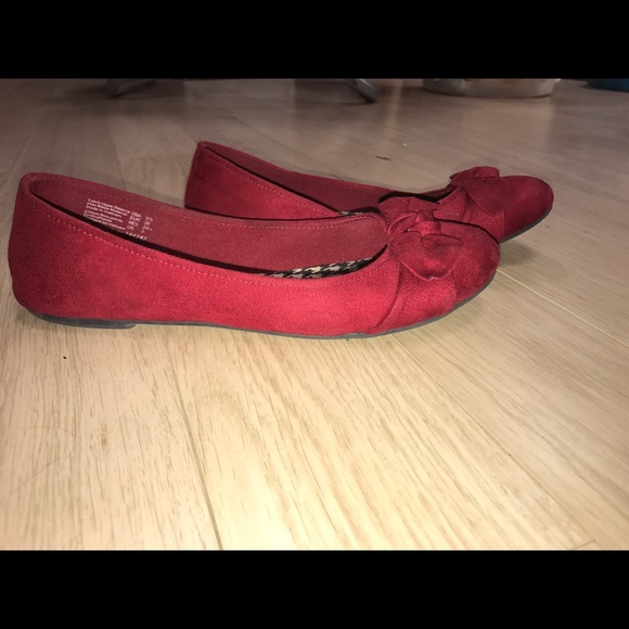 Red bow flats - Picture 2 of 2