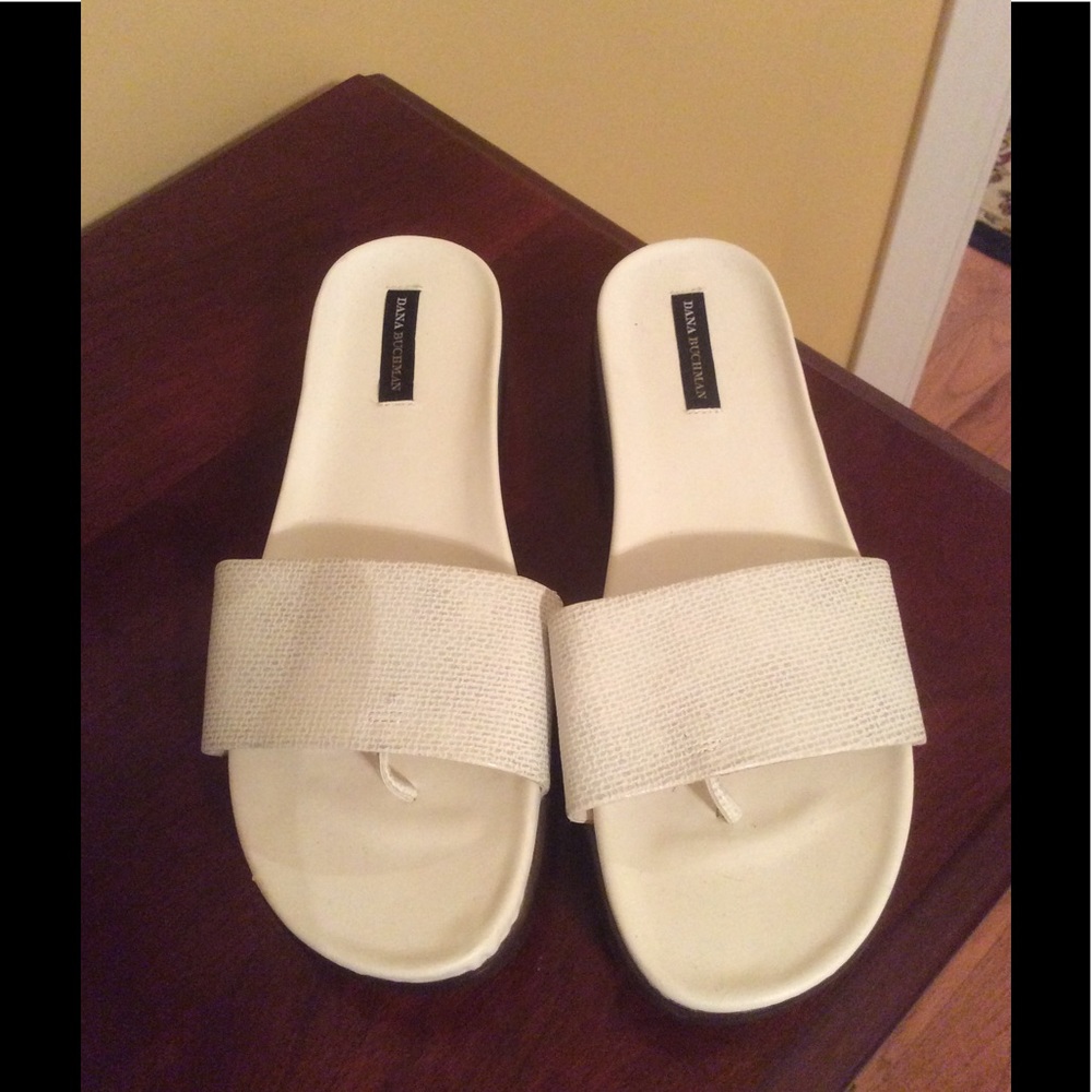 Dana Buchman Sandals Size 9 1/2