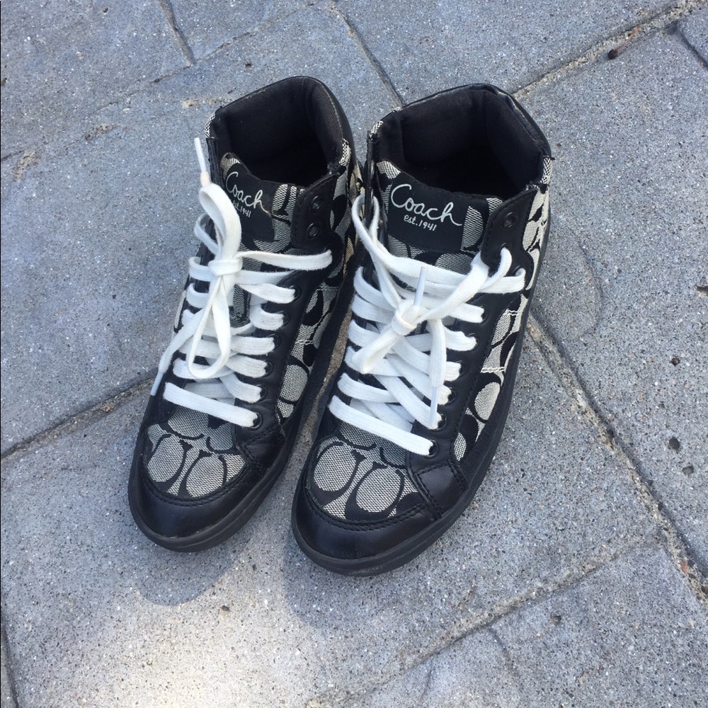 Coach shoes, worn less than 5x size 6