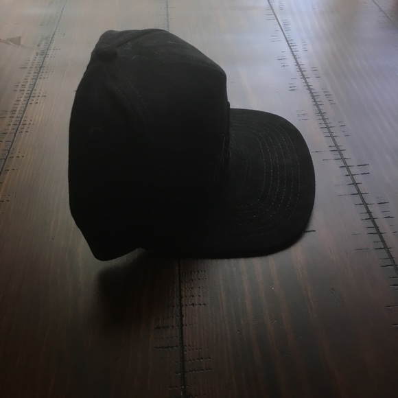 Modus Life Suede SnapBack - Picture 2 of 4