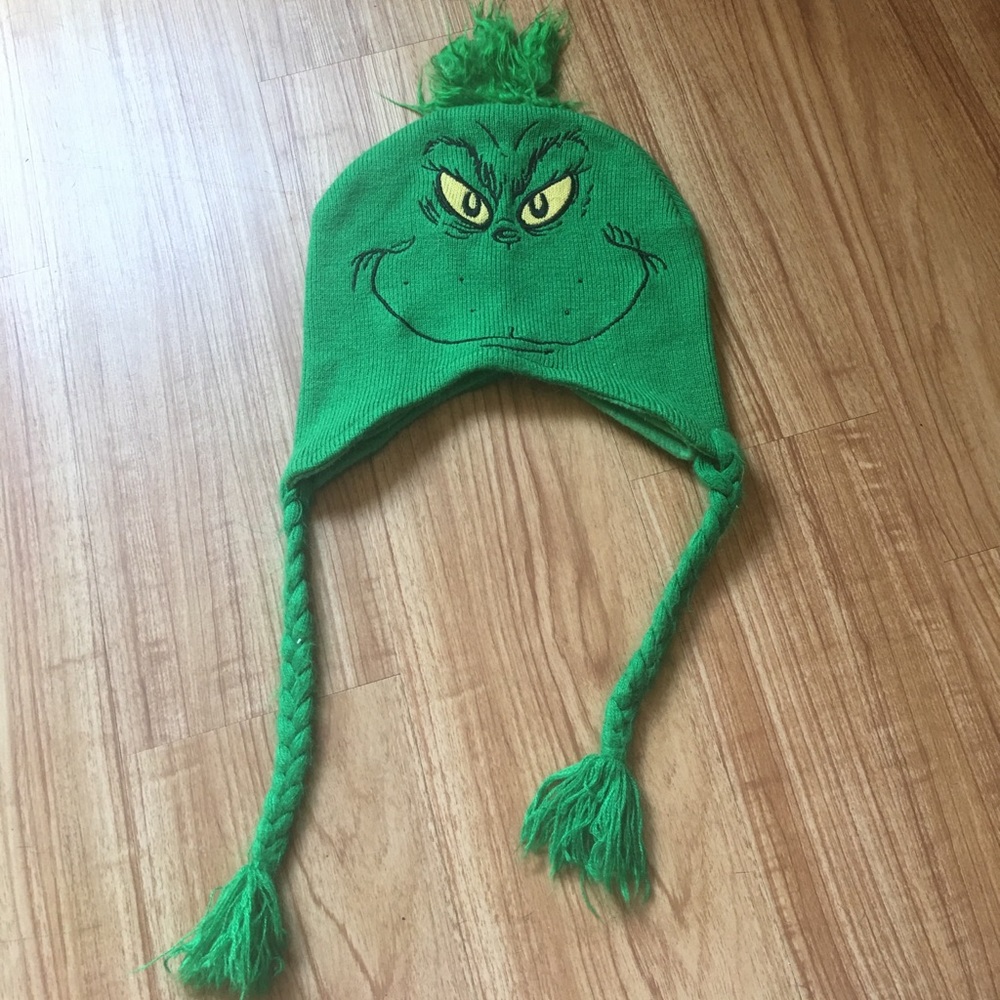Grinch winter hat. Super cute. Barely used.