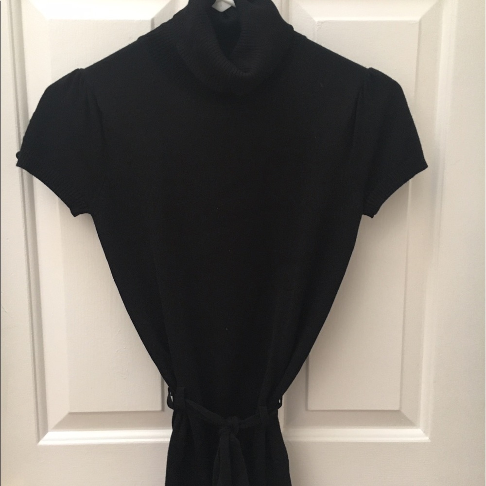 Black Sweater Short Sleeved Shirt with Belt