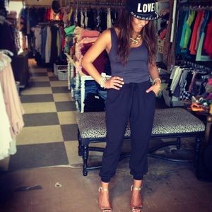 🔥BLACK DRAWSTRING JOGGERS🔥NWT🔥