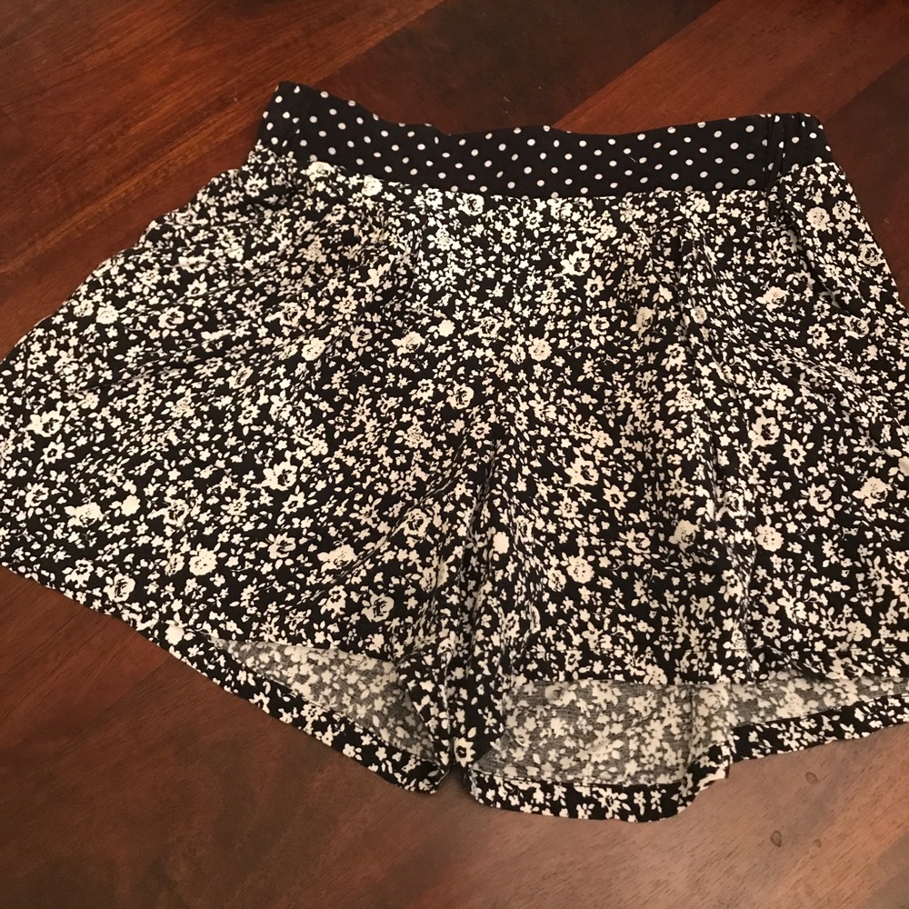 Black and shorts with elastic waist