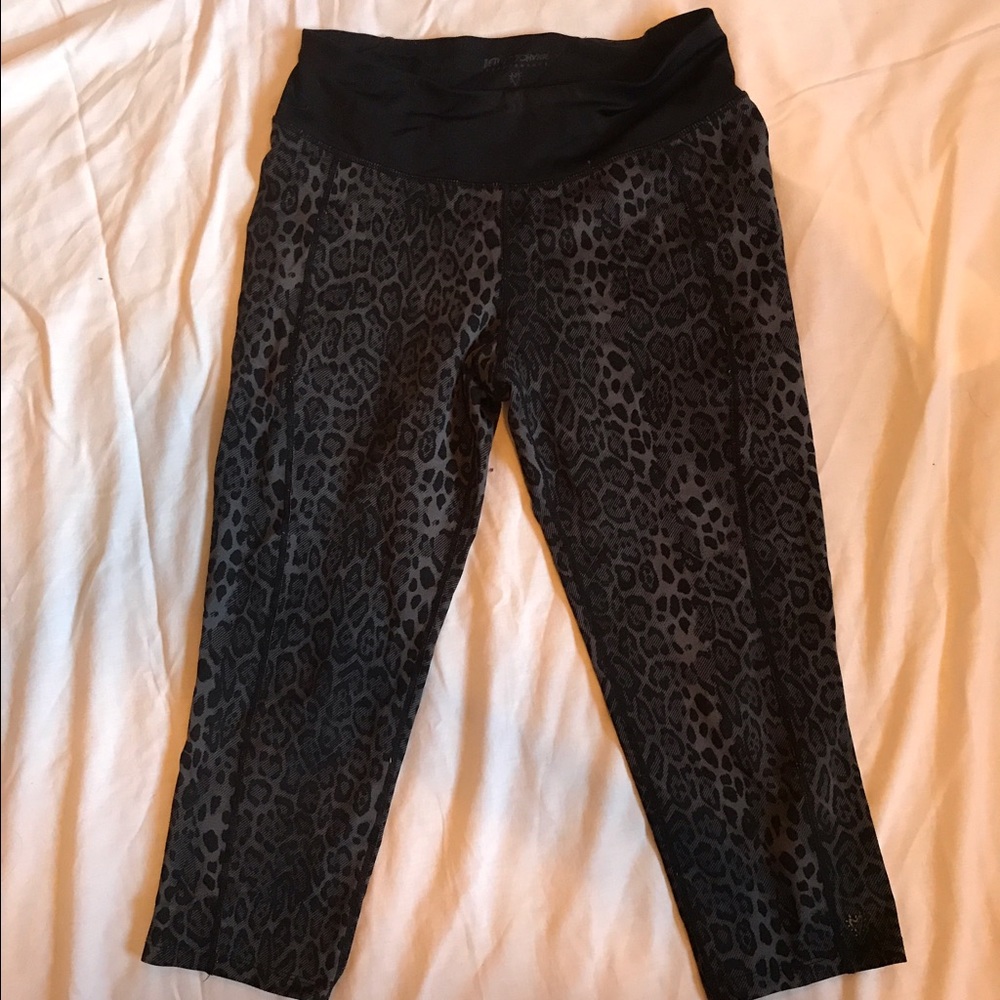 grey work out leggings