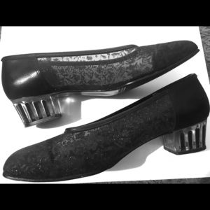 Magdalen pumps, Size 10