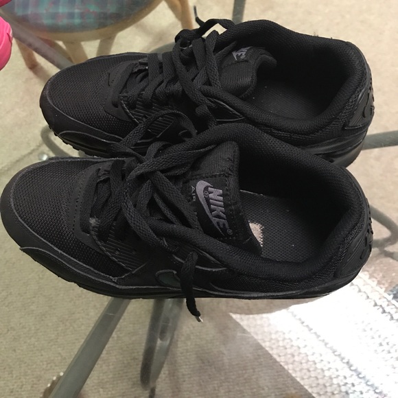 Nike Air Max - Picture 2 of 4