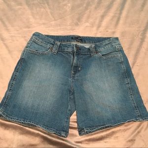 Used 📌 Gap shorts• SZ: 10