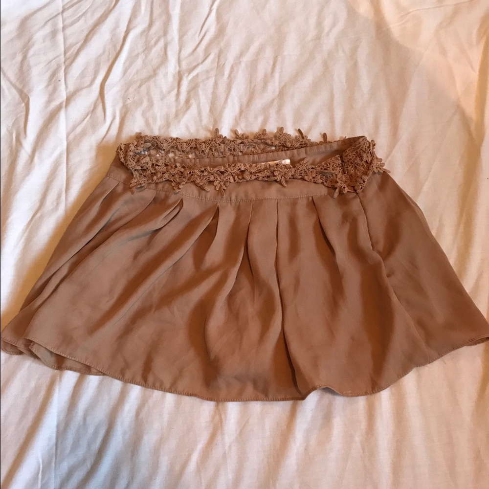 brown skirt