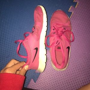 Pink Nike tennis shoes