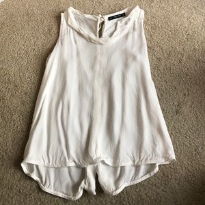 White sleeveless blouse