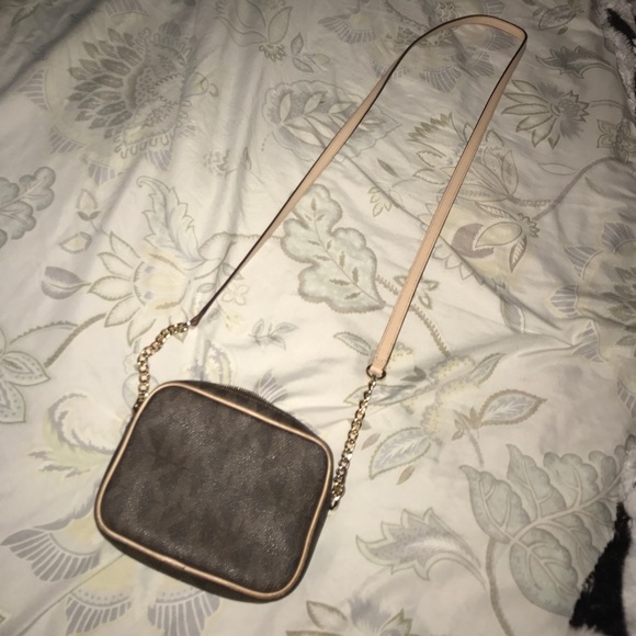 MK Designer Bag - Picture 7 of 8